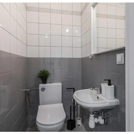 Uranus - 15 Min To Old Town Homestay Gdansk