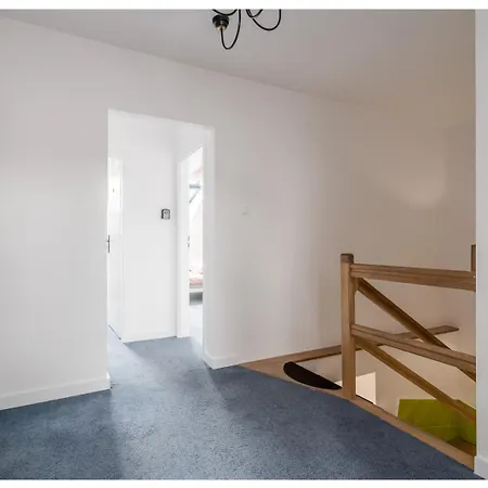 Homestay Uranus - 15 Min To Old Town Gdansk