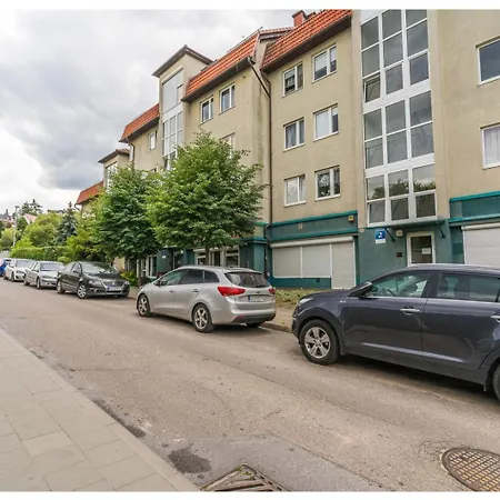 Uranus - 15 Min To Old Town