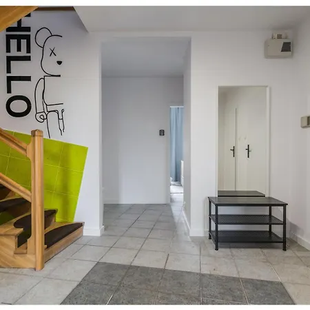 Uranus - 15 Min To Old Town Privat bolig